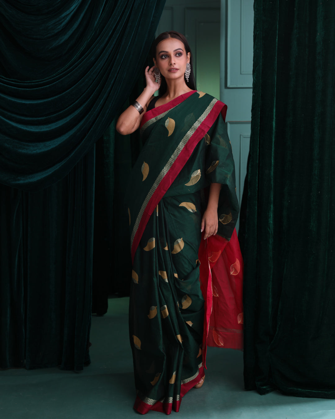 ENCHANTED VERDANCE (SAREE)