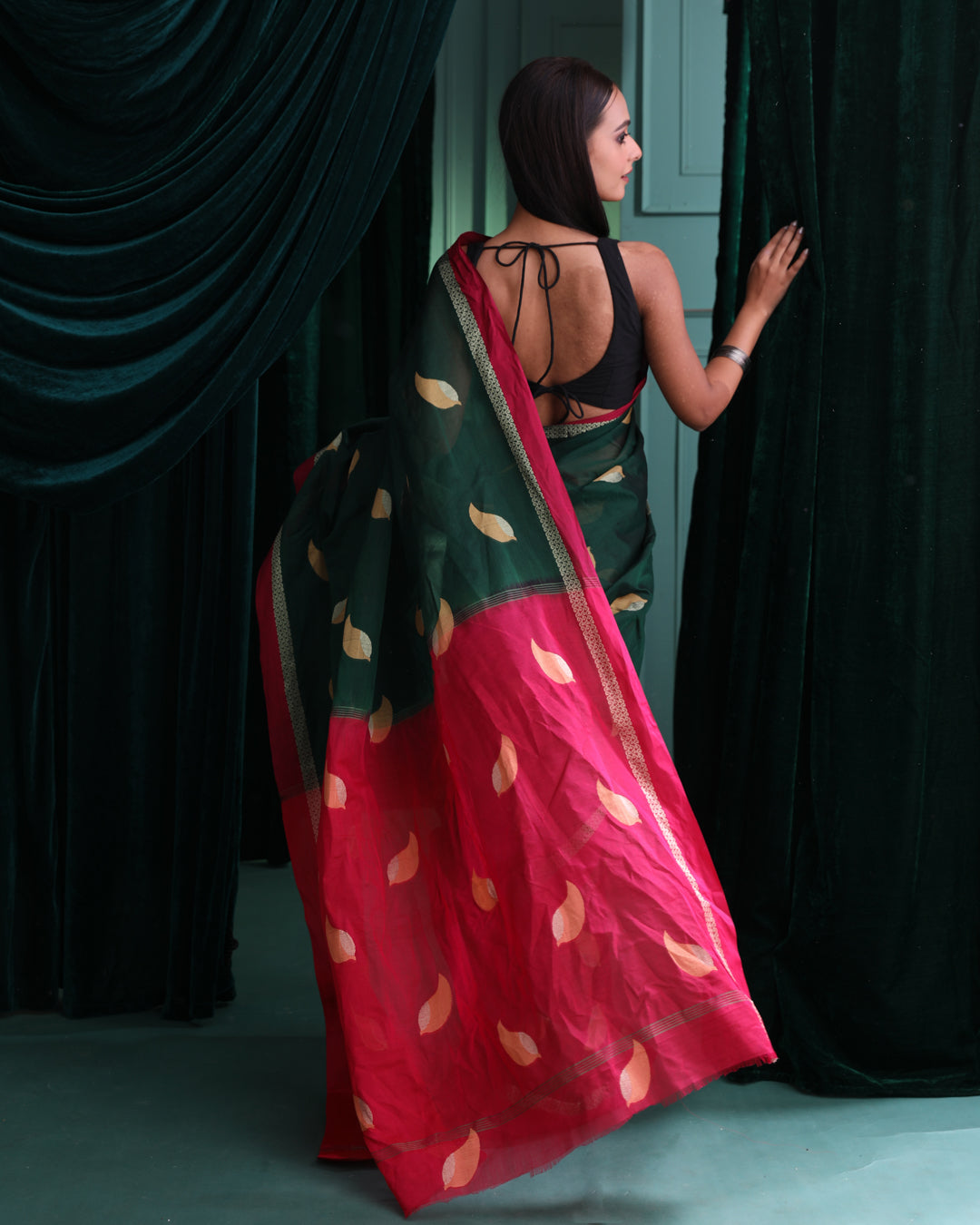 ENCHANTED VERDANCE (SAREE)