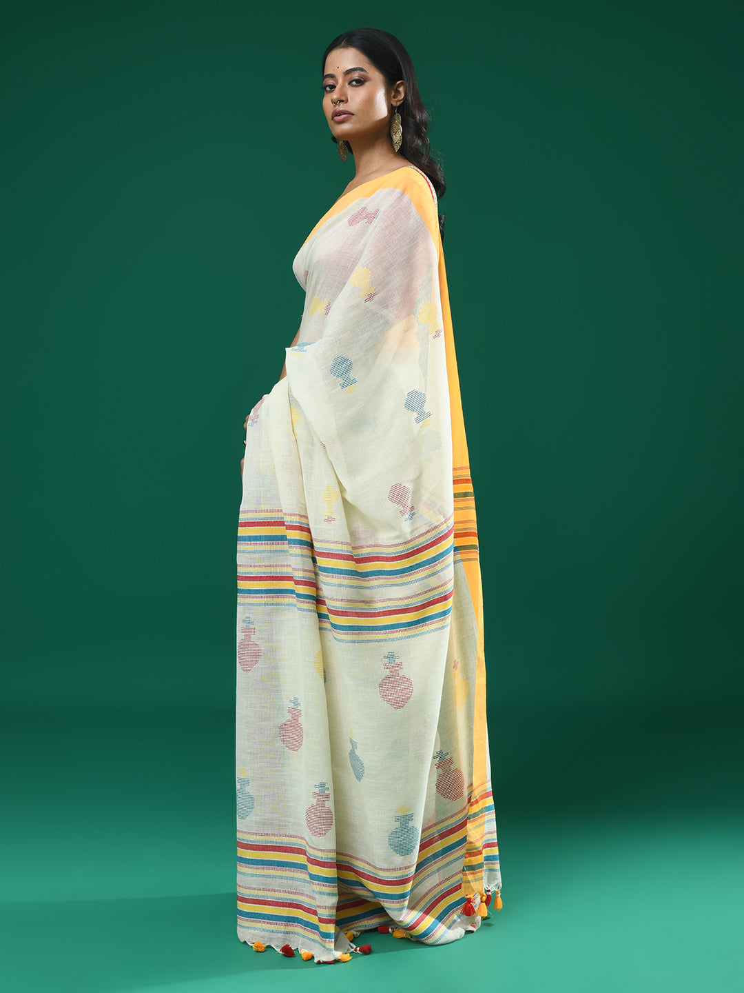 IVORY WEAVE (SAREE)