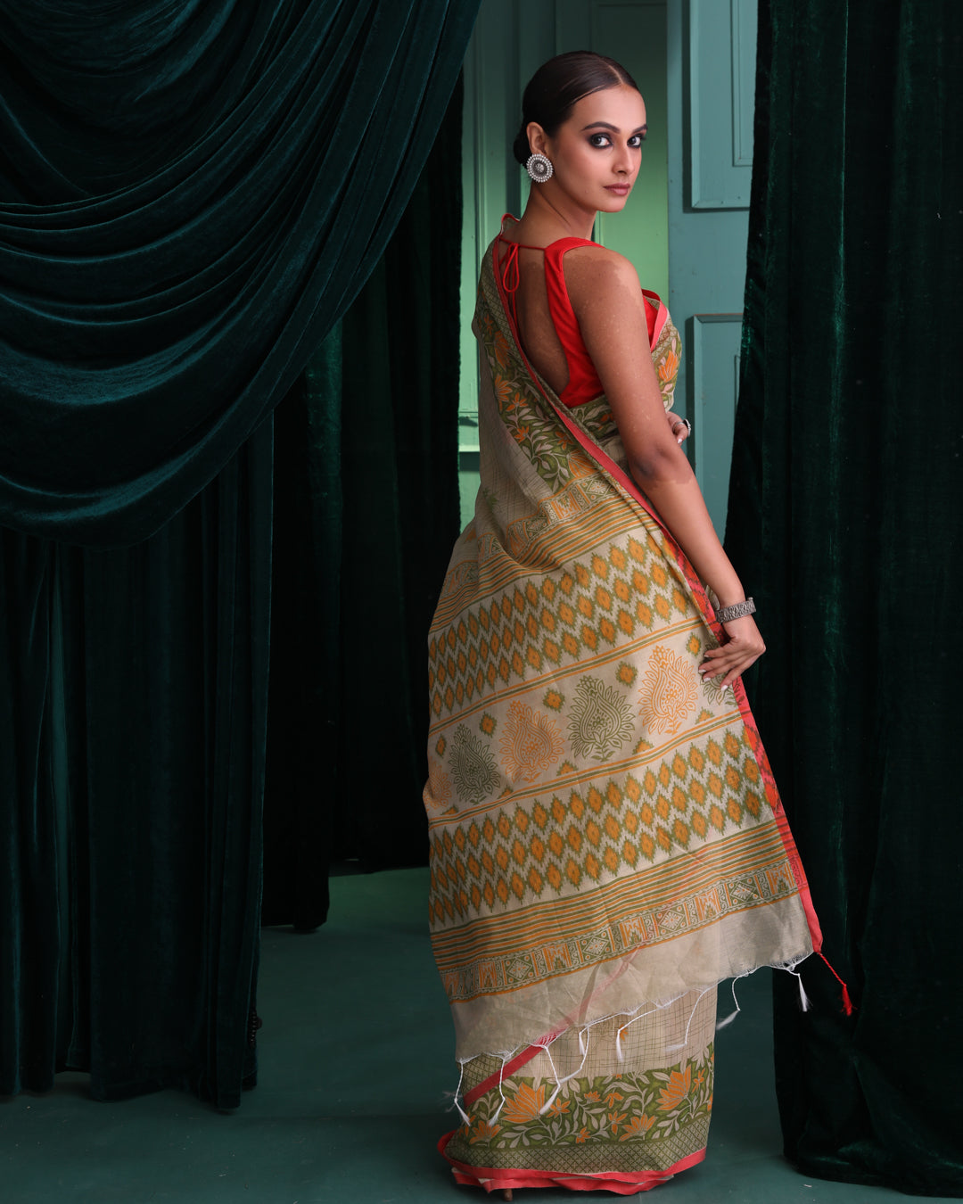 Jamdani Beige Printed  Wear  Saree