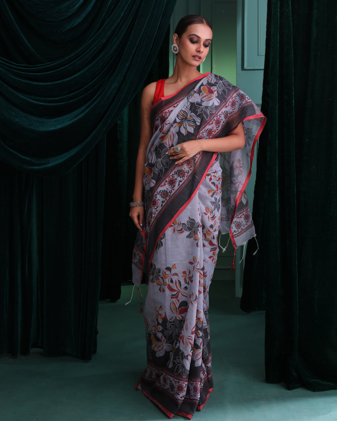 Jamdani Grey Printed  Wear  Saree