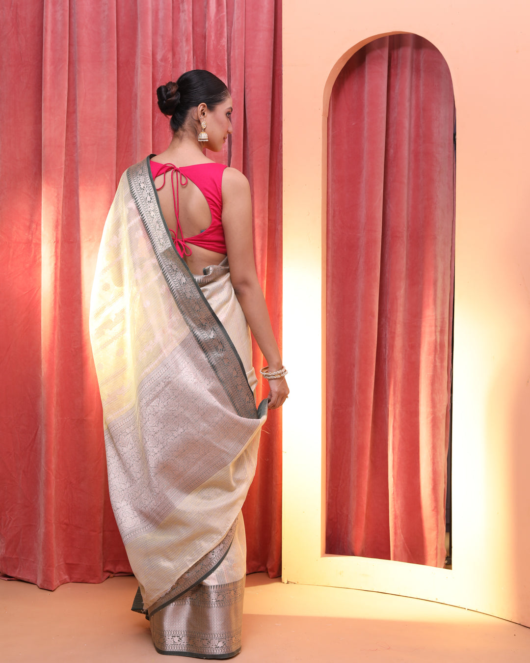 GOLDEN ELEGANCE (SAREE)