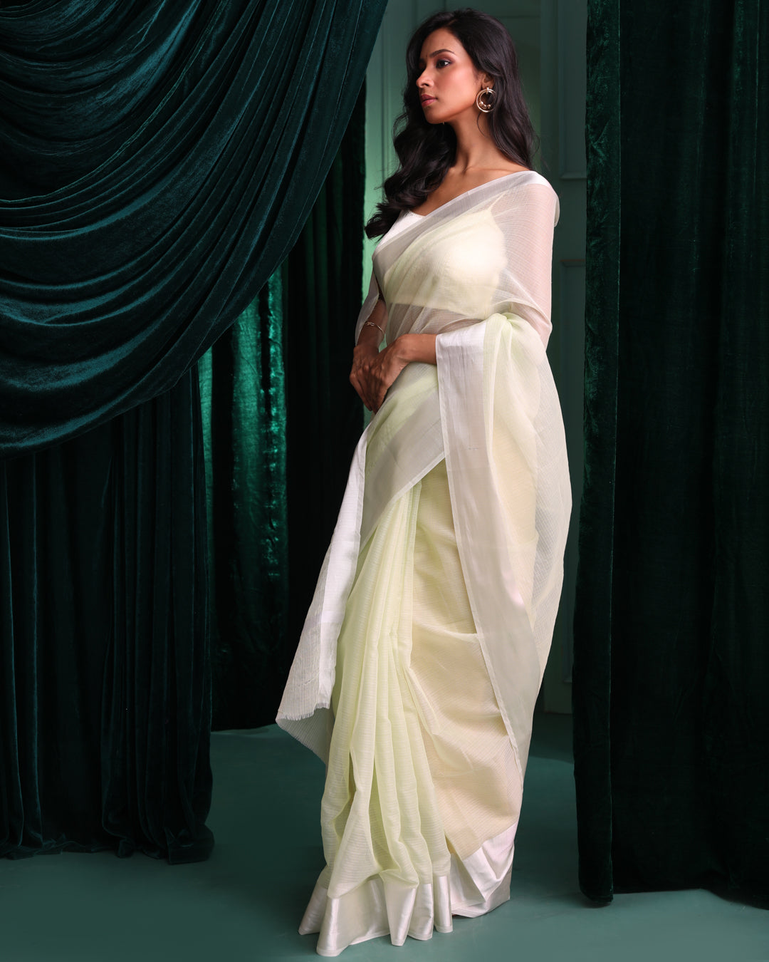 VERDANT GRACE (SAREE)