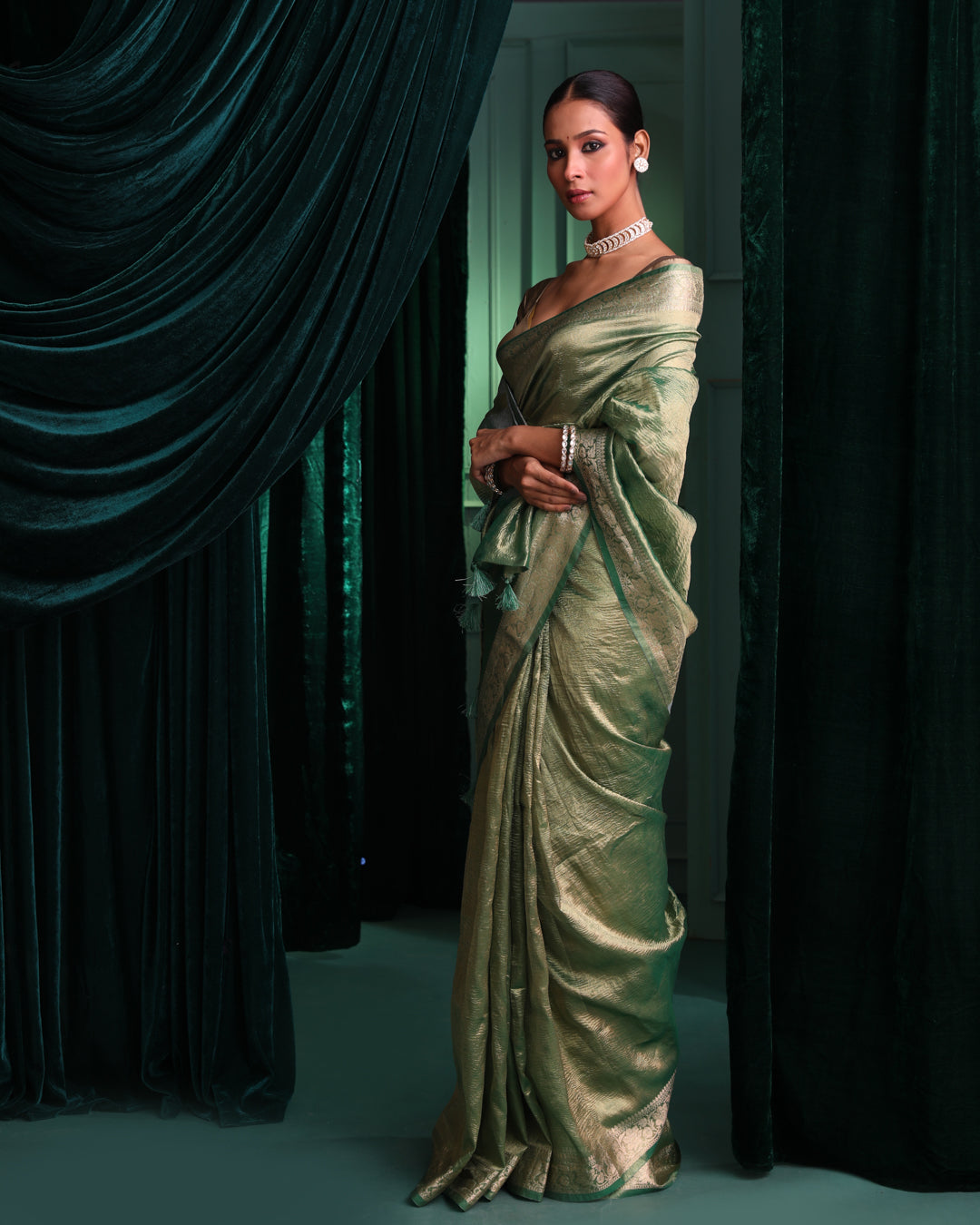 EMERALD GRACE (BANARASI ART SILK SAREE)