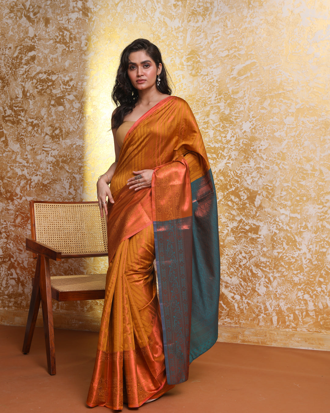 GOLDEN APSARA (SAREE)