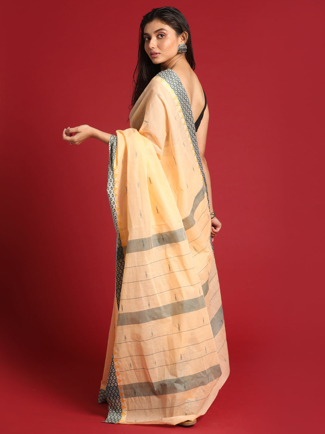 Indethnic Cream Woven Design Saree - View 3