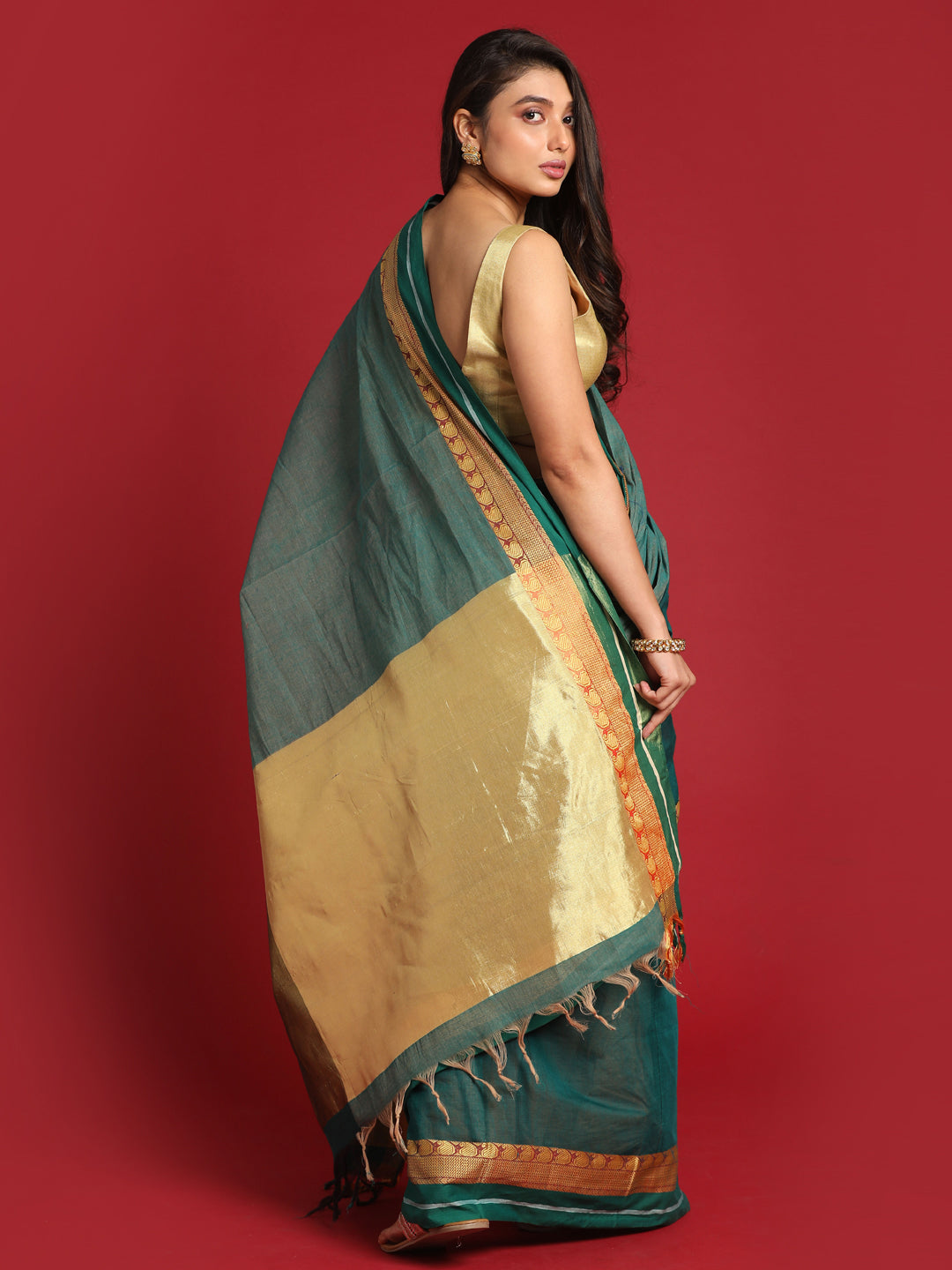 Indethnic Green Solid Saree - View 3