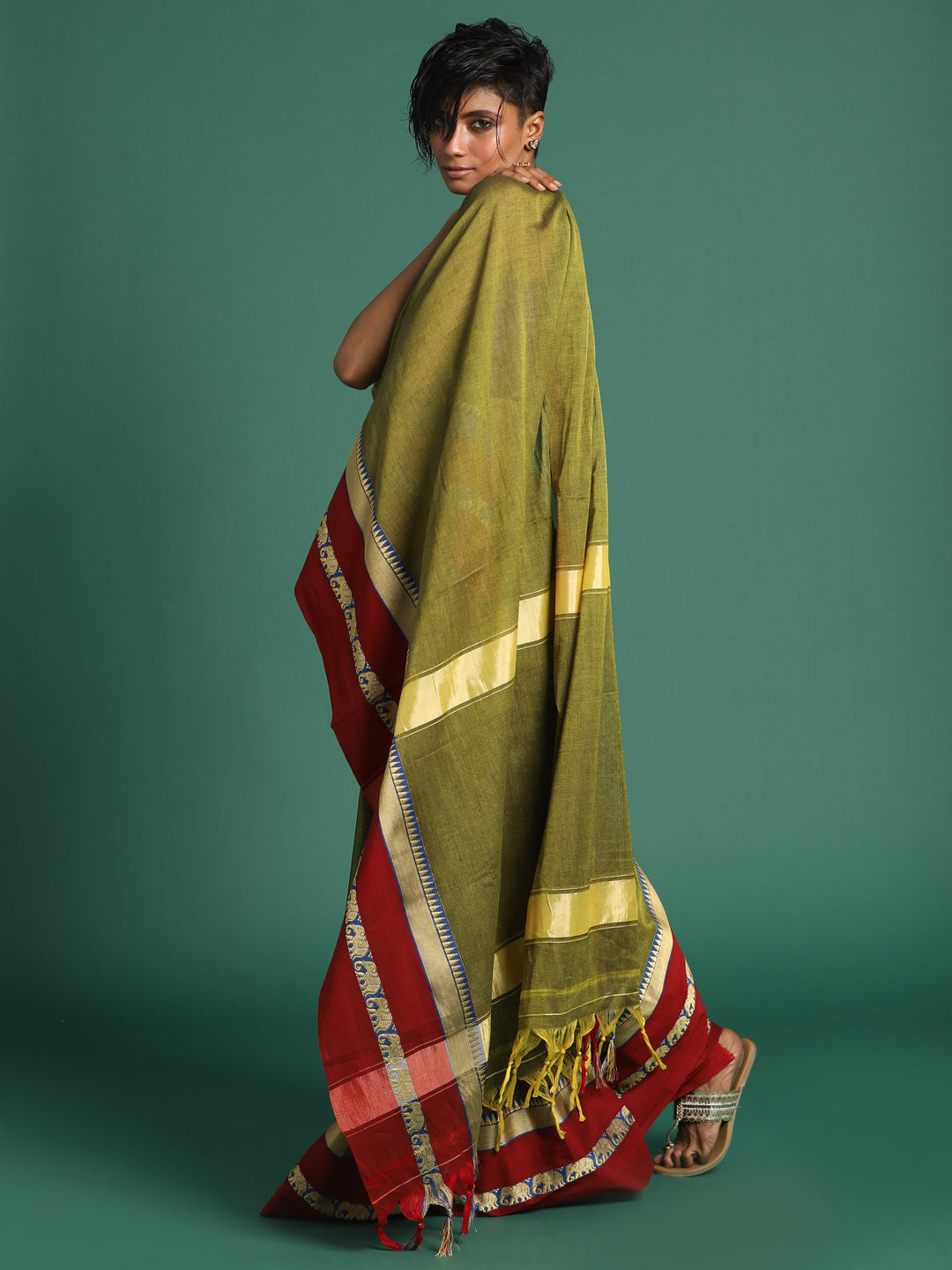 Indethnic Khaki Solid Saree - View 3