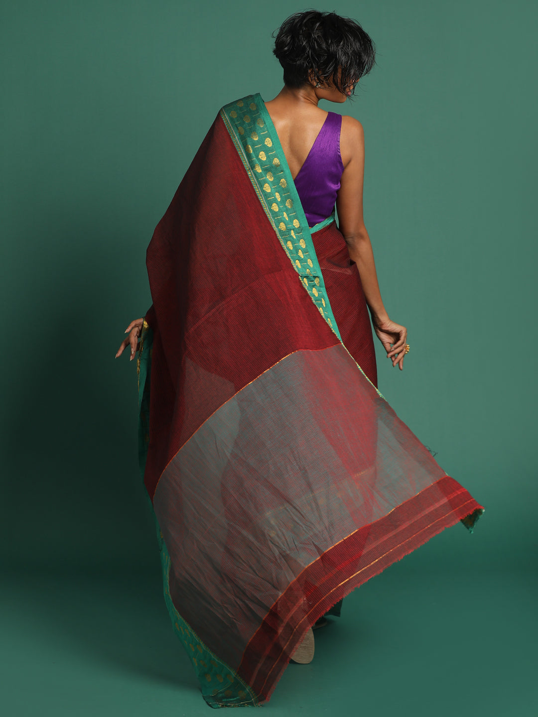 Indethnic Maroon Solid Saree - View 3