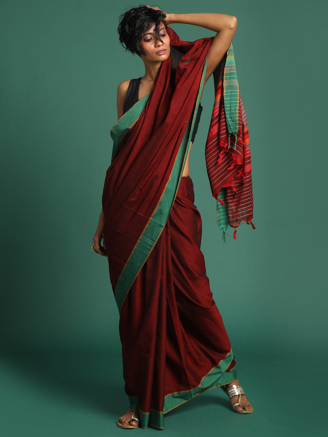 Indethnic Maroon Solid Saree - View 2