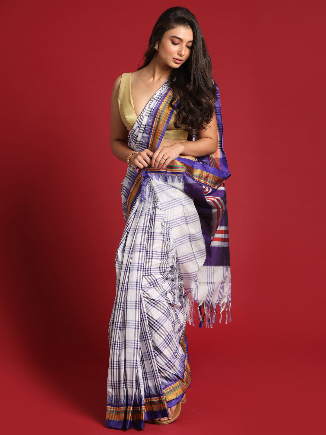 Indethnic White Checked Saree - View 3