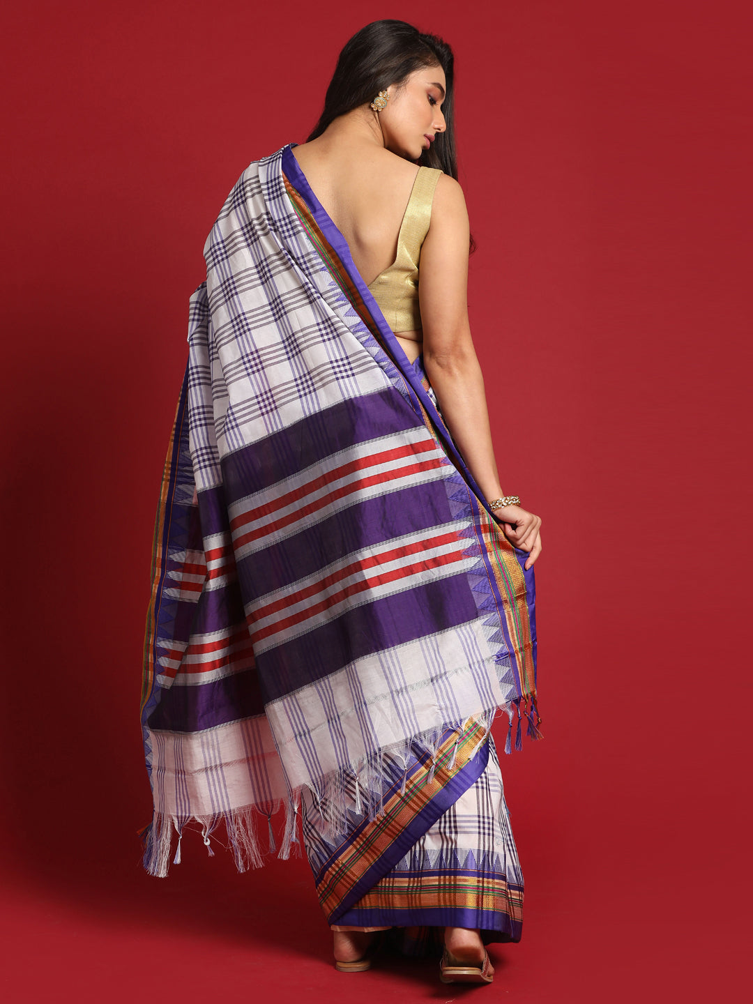 Indethnic White Checked Saree - View 3