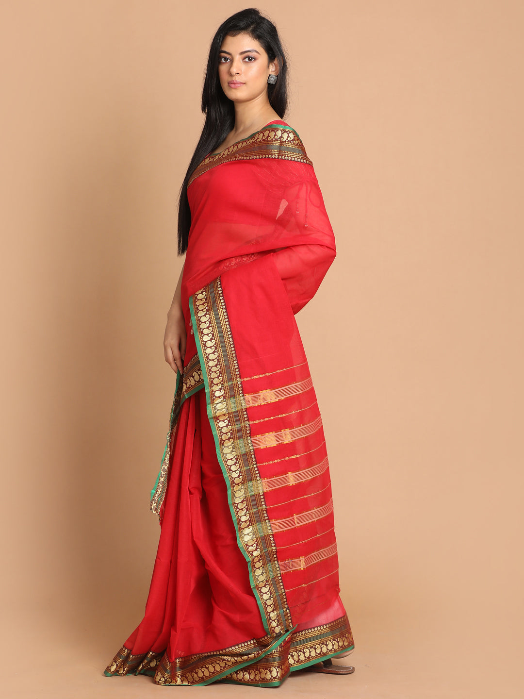 Indethnic Red Pure Cotton Solid Saree - View 2