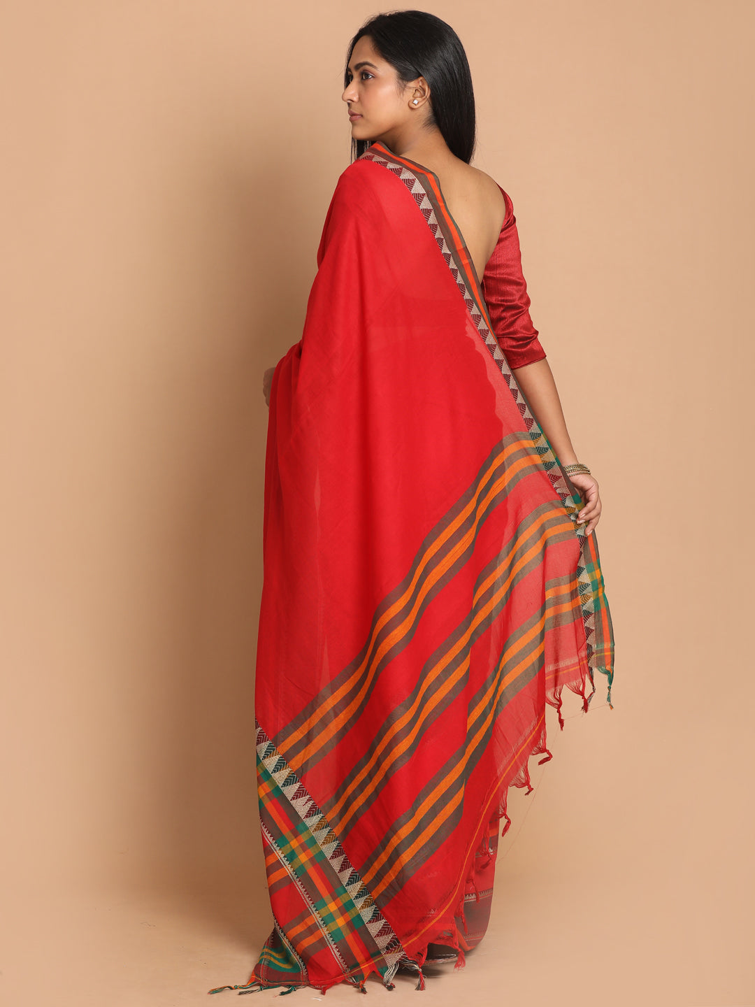 Indethnic Red Pure Cotton Solid Saree - View 3