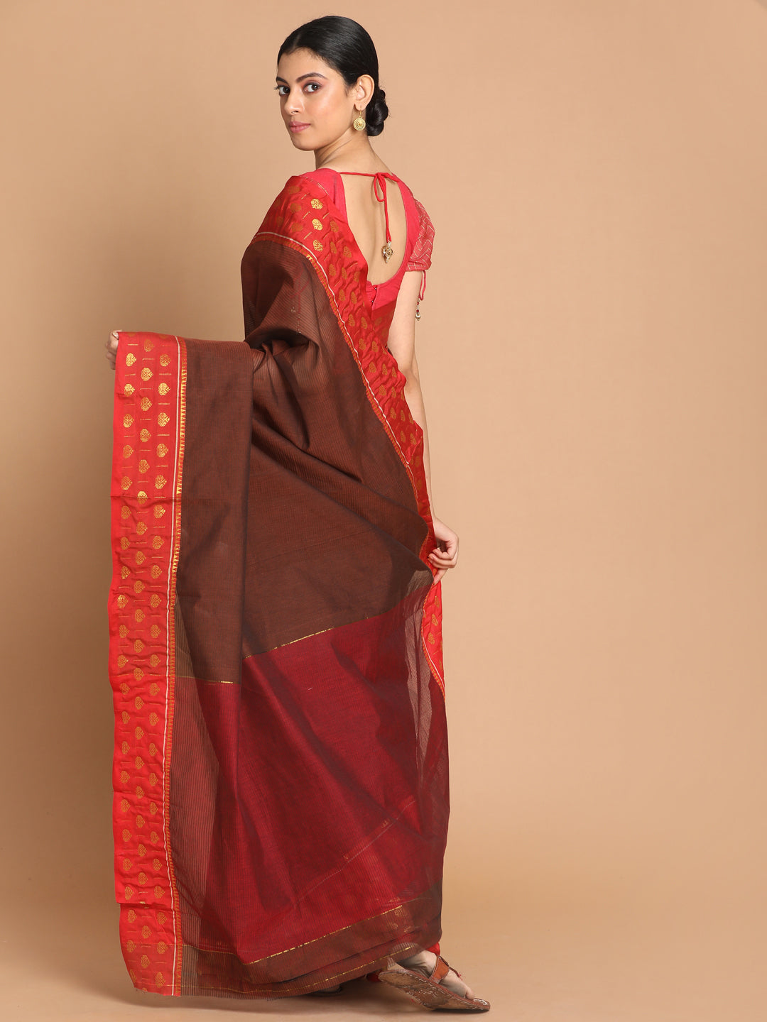 Indethnic Brown Pure Cotton Solid Saree - View 3