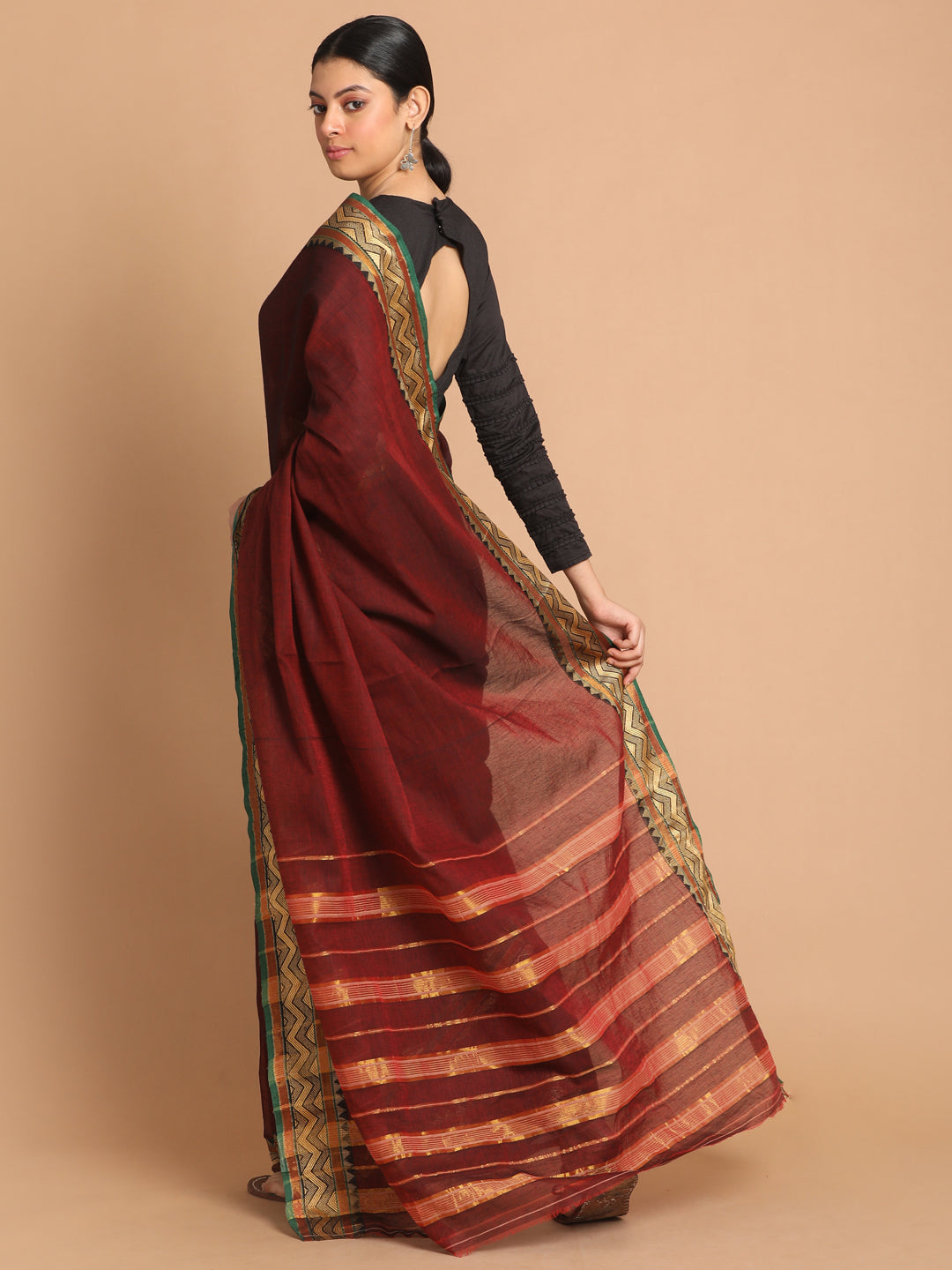 Indethnic Brown Pure Cotton Solid Saree - View 3