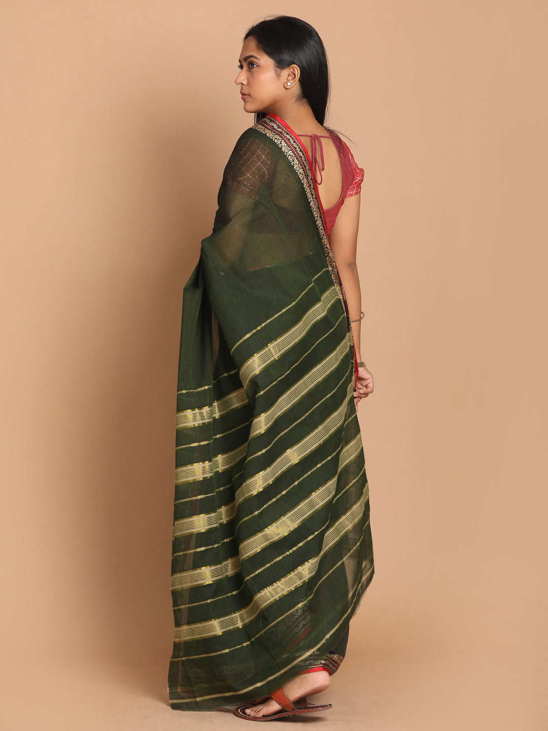 Indethnic Green Pure Cotton Solid Saree - View 3