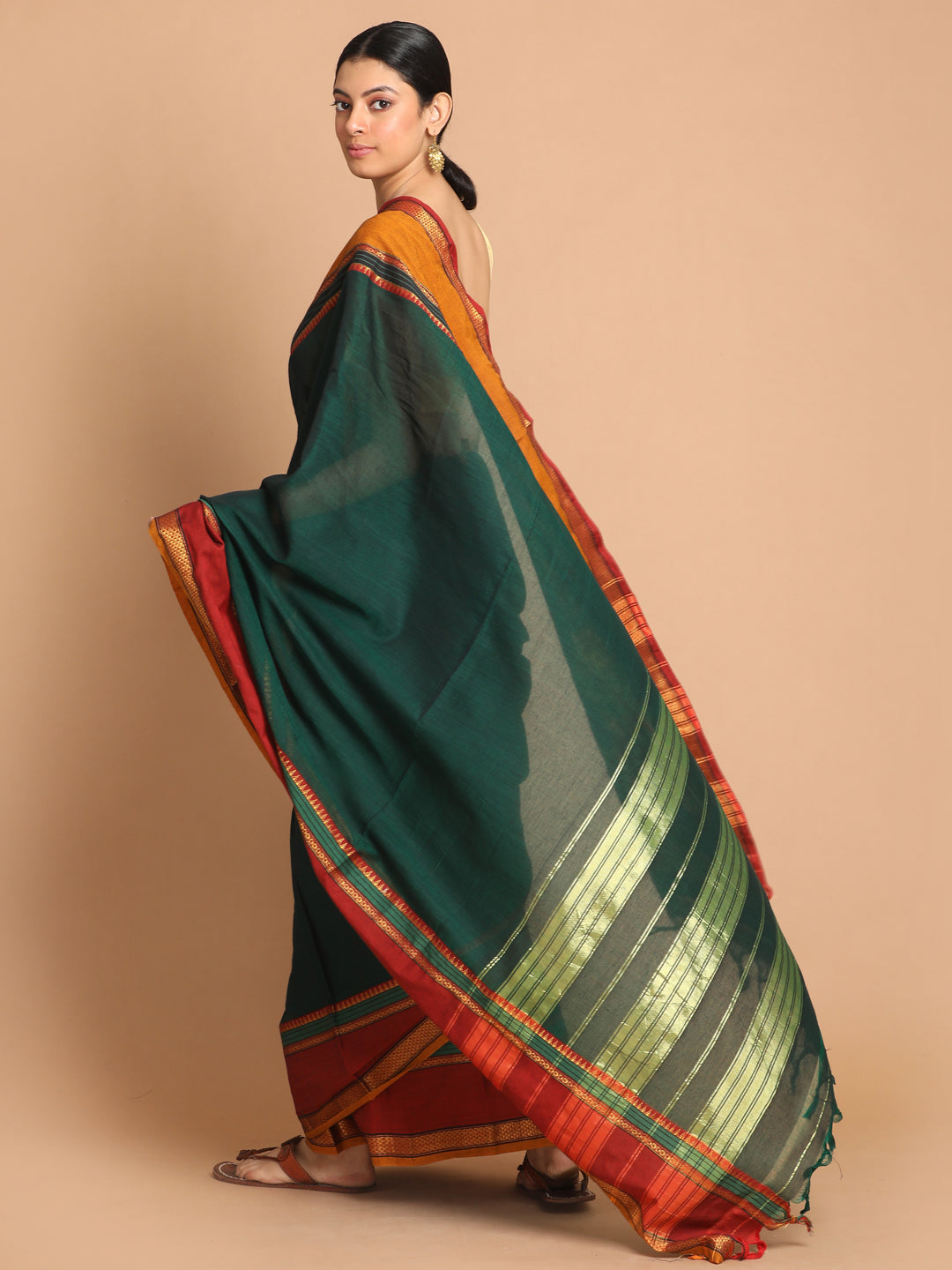 Indethnic Green Pure Cotton Solid Saree - View 3
