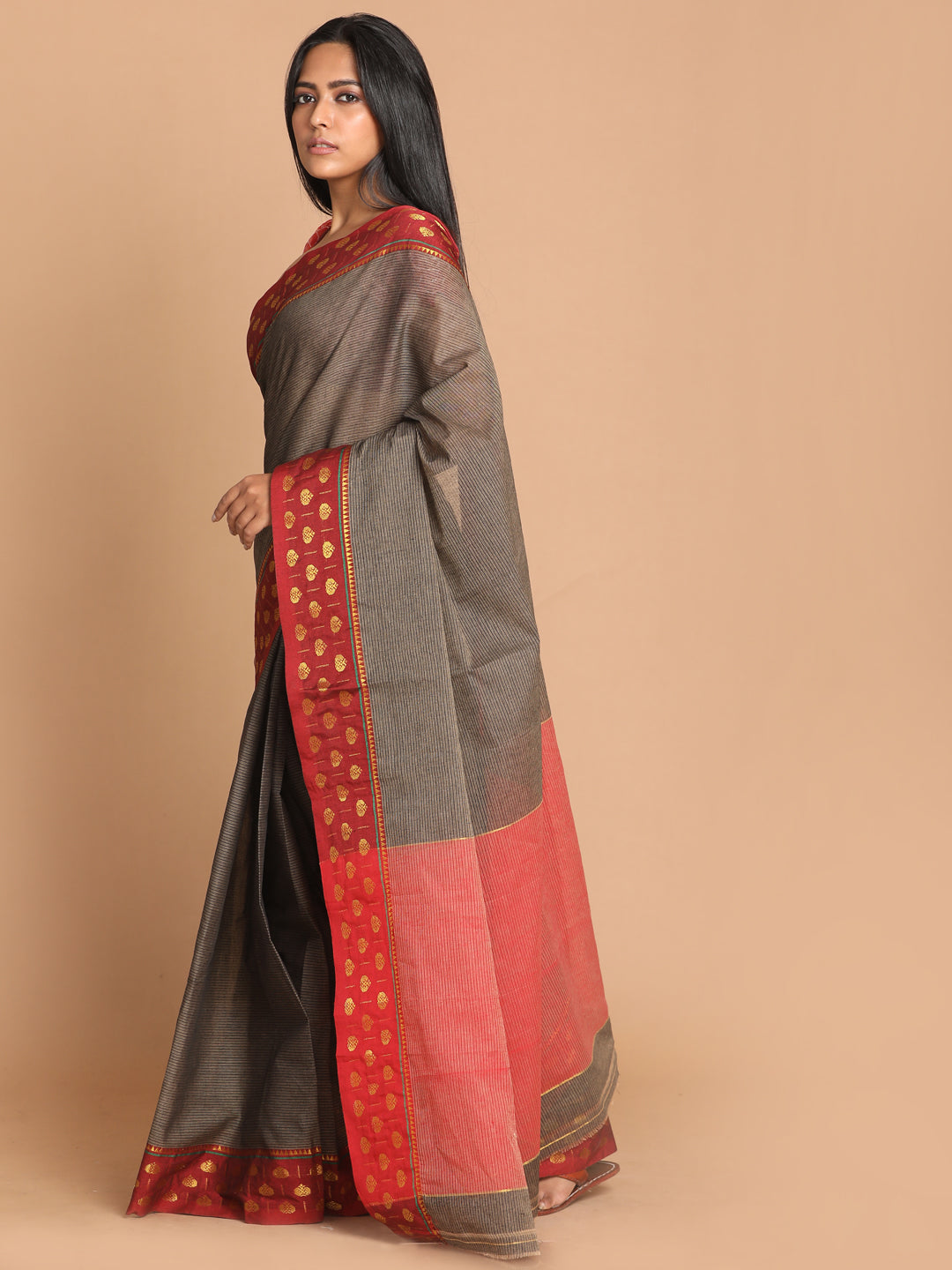 Indethnic Grey Pure Cotton Solid Saree - View 2