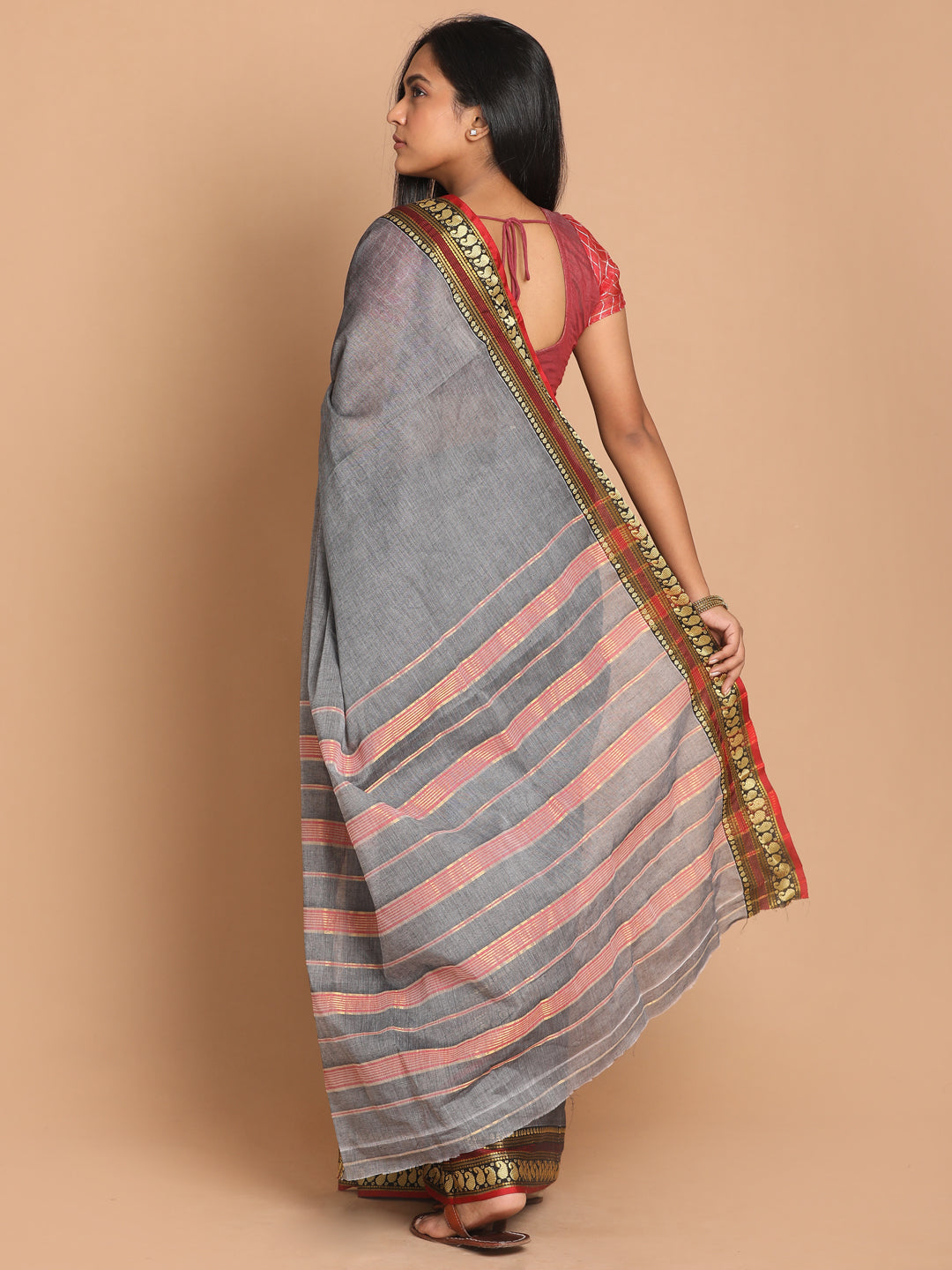 Indethnic Grey Pure Cotton Solid Saree - View 3