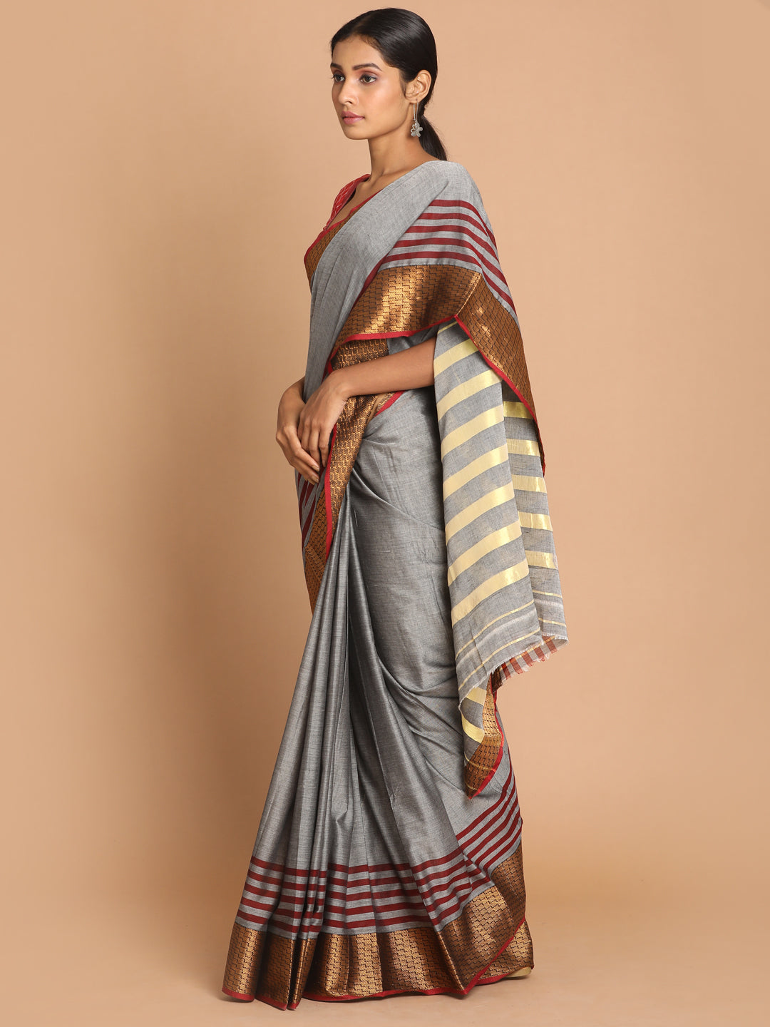 Indethnic Grey Pure Cotton Solid Saree - View 2