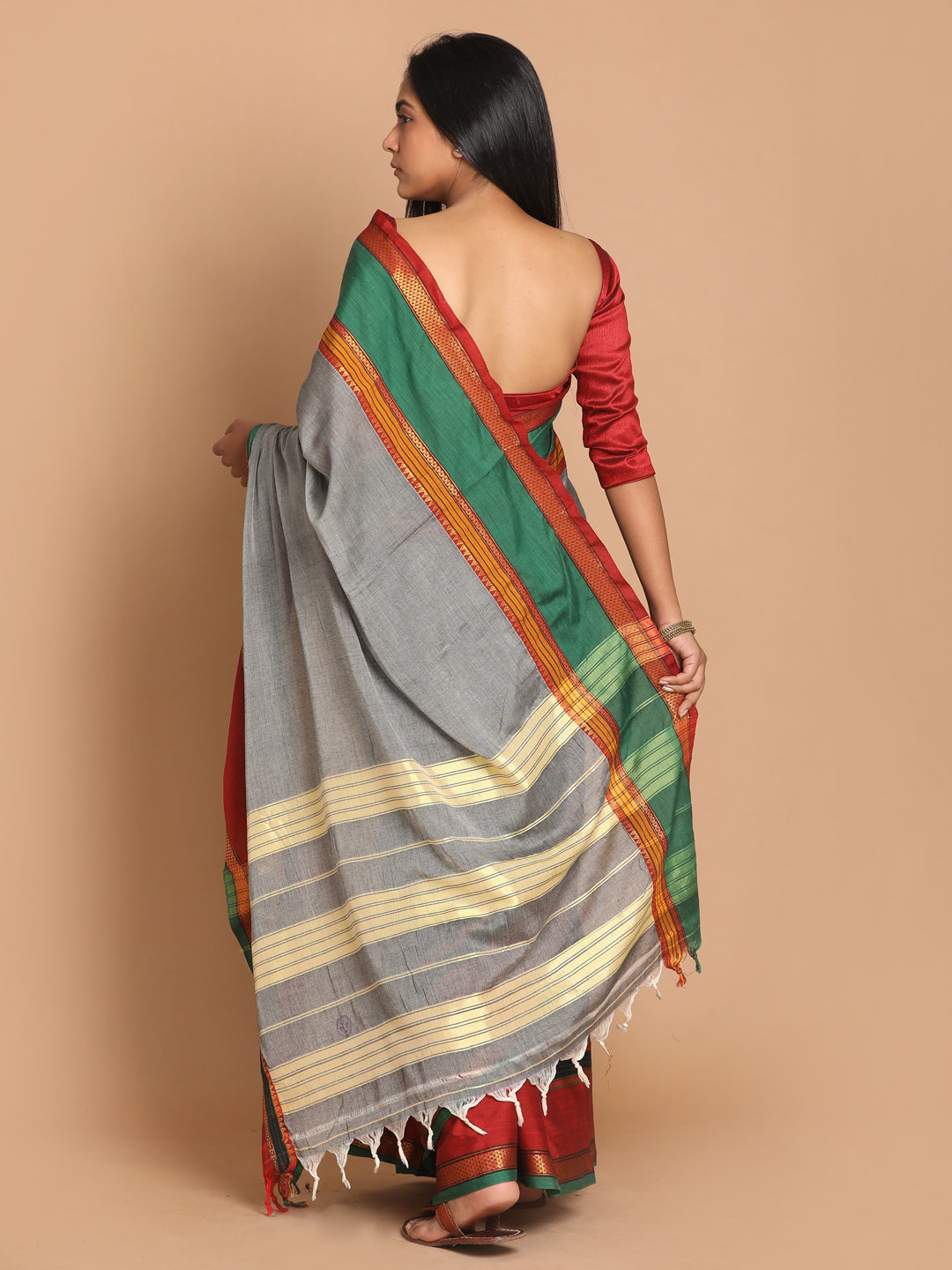 Indethnic Grey Pure Cotton Solid Saree - View 3