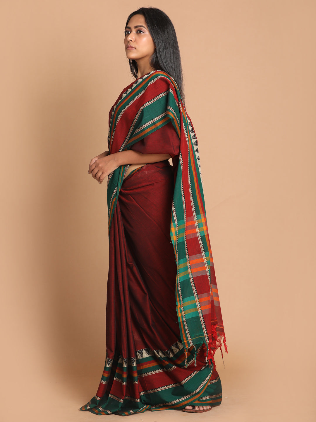 Indethnic Maroon Pure Cotton Solid Saree - View 2