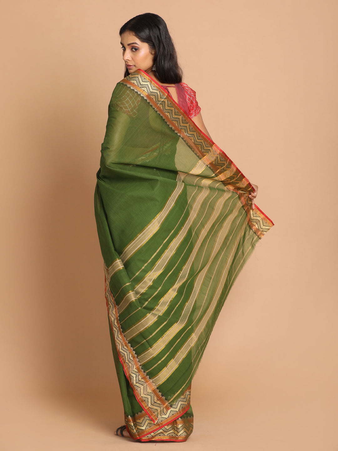 Indethnic Olive Pure Cotton Solid Saree - View 3