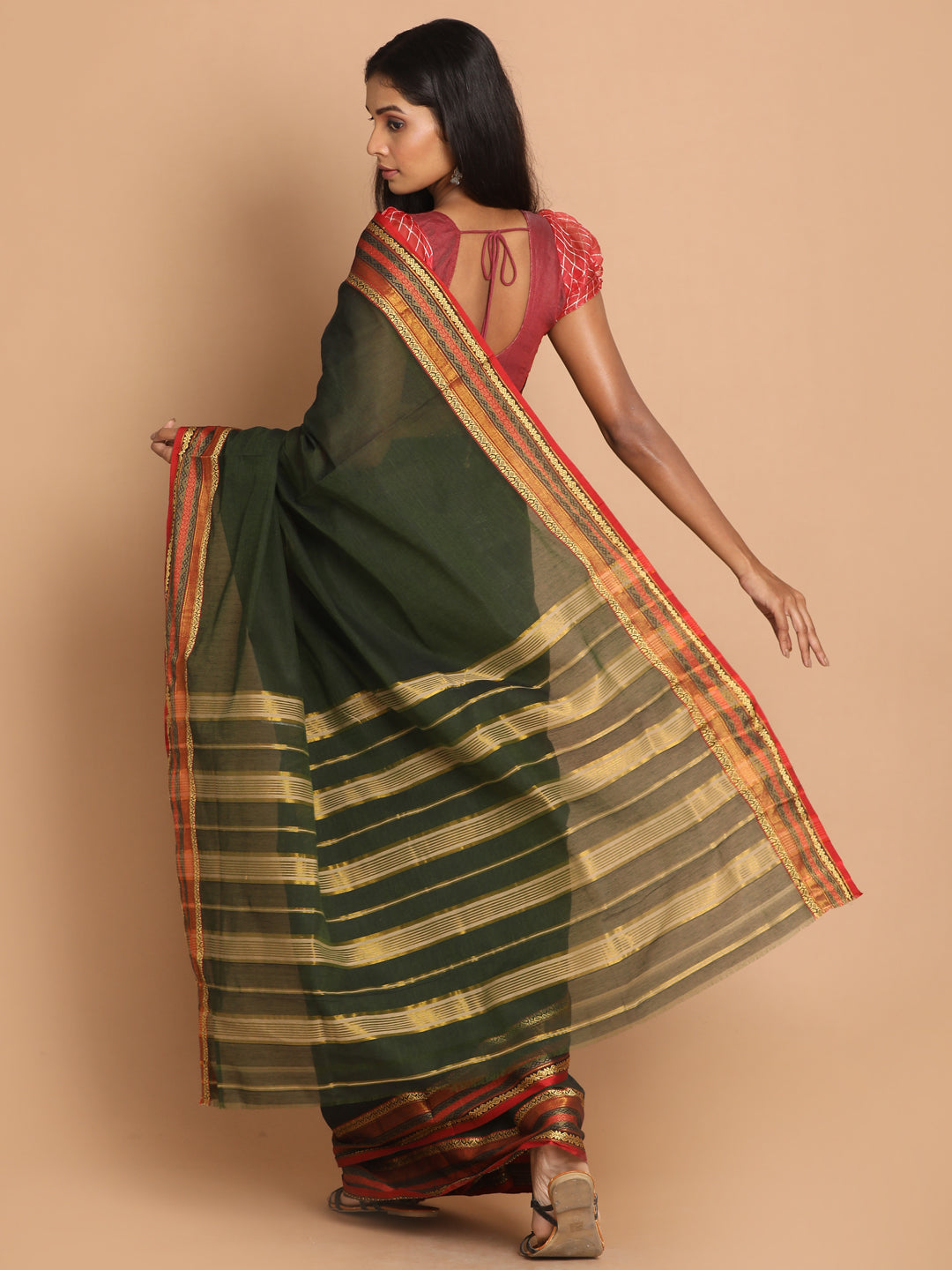 Indethnic Olive Pure Cotton Solid Saree - View 3