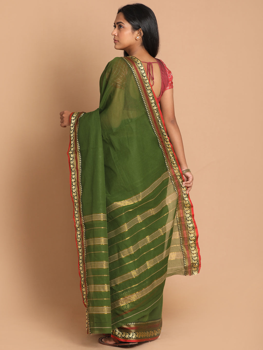 Indethnic Olive Pure Cotton Solid Saree - View 3