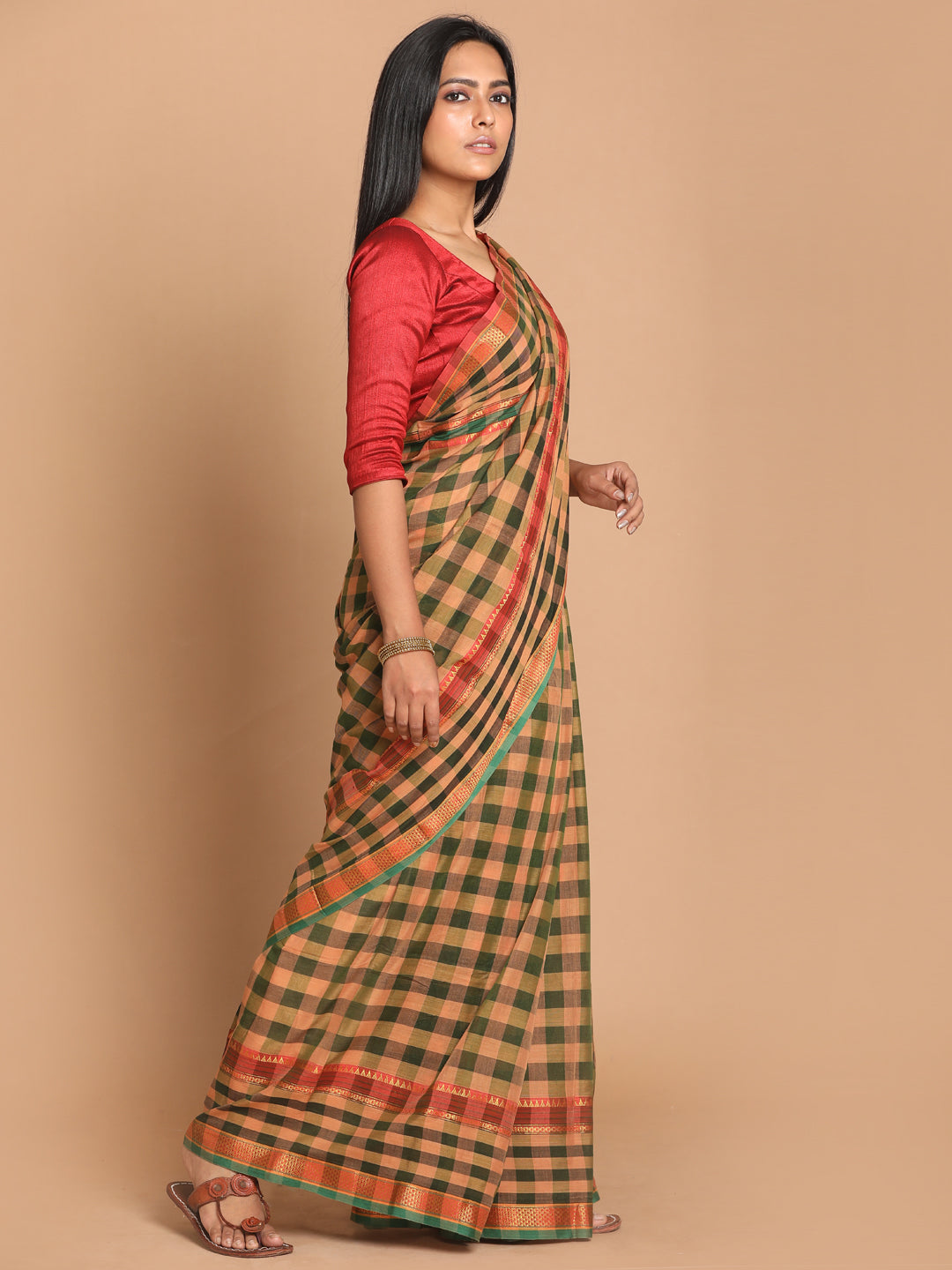 Indethnic Olive Pure Cotton Solid Saree - View 2