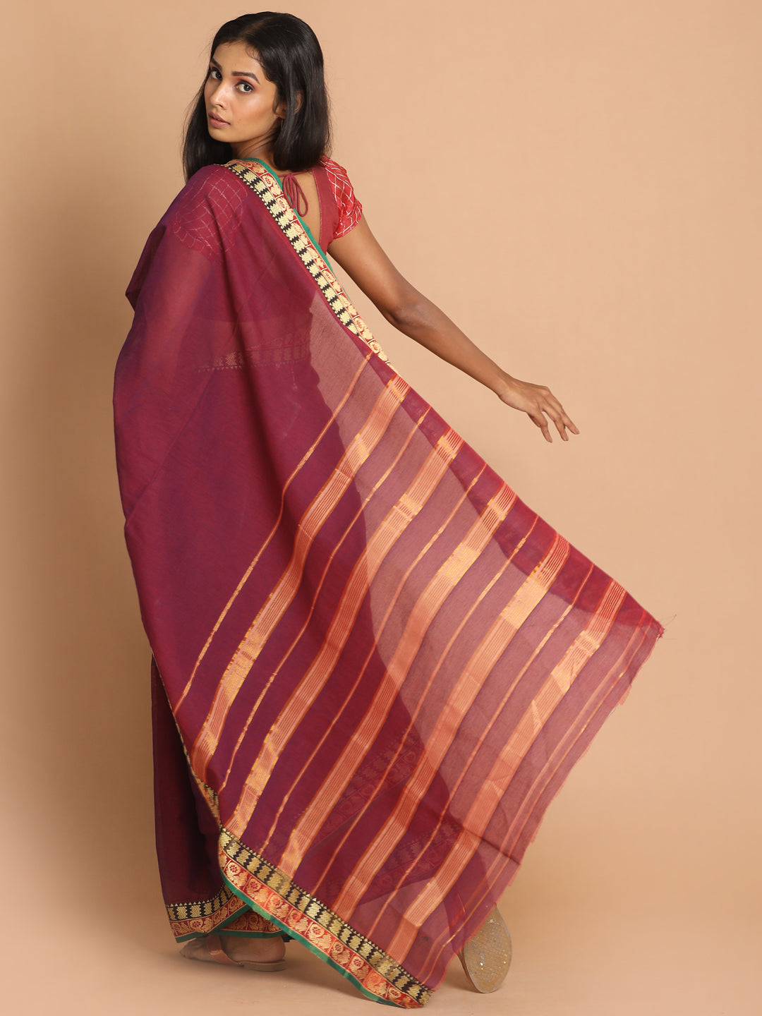 Indethnic Wine Pure Cotton Solid Saree - View 3